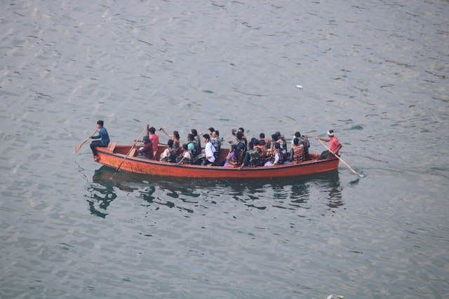 Hérité de l’ombre : histoire d’une migration clandestine d’une jeune Algérienne vers la France